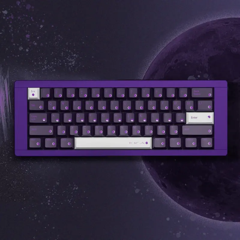sinokey-moon-phase-purple-keycap-set-installed Top-down view of Twilight Violet SINOKEY Moon Phase Keycap Set on a matching purple keyboard shell
