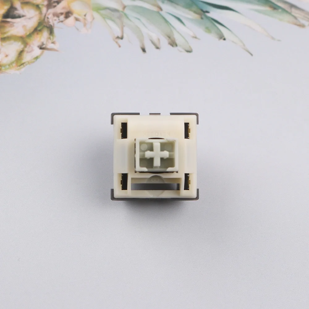 Keygeek x XCJZ Sanglei Switches feature unique UHMWPE top housing design