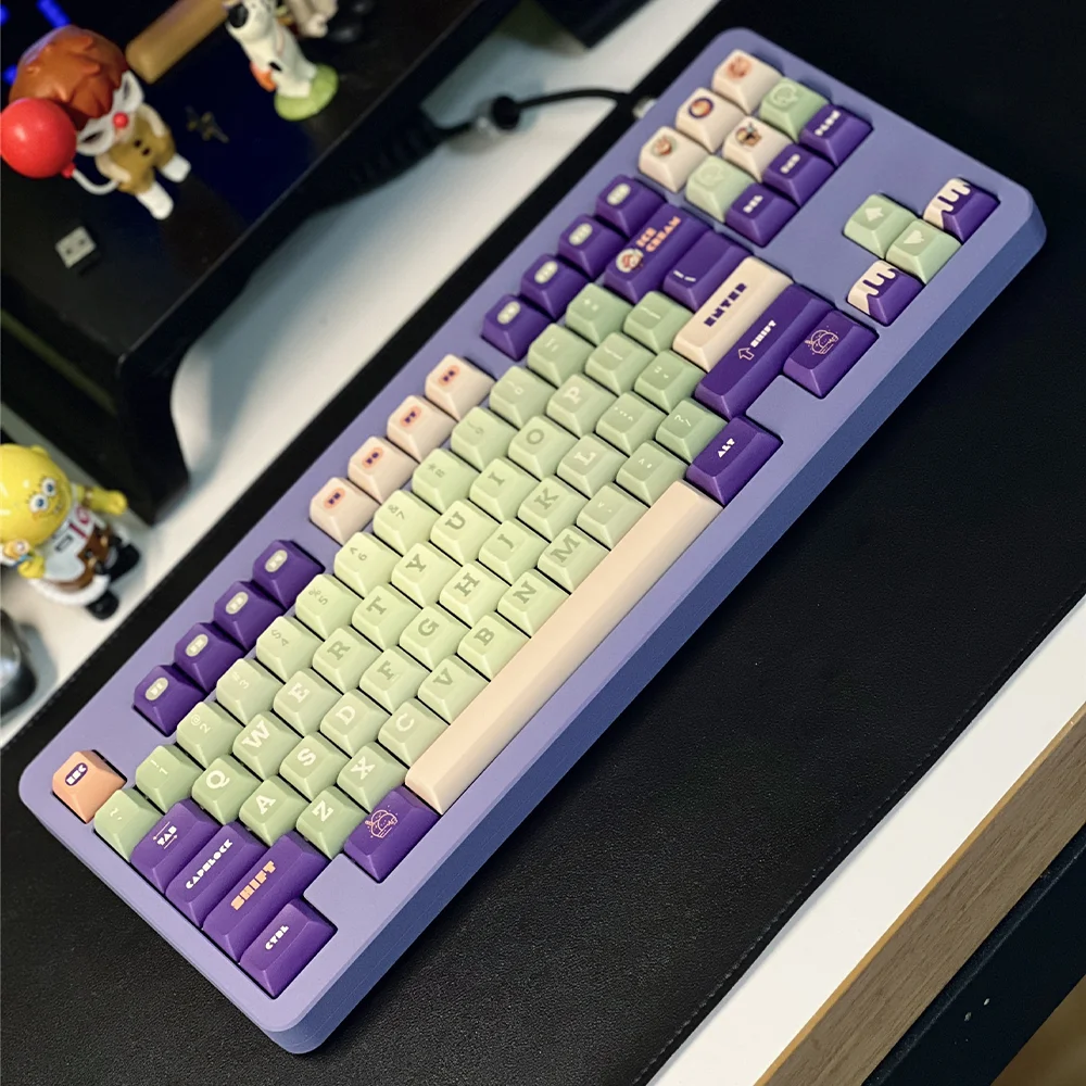 Rocket Hammer Ice Cream KCA keycap set featuring KCA profile keycaps for enhanced feel.