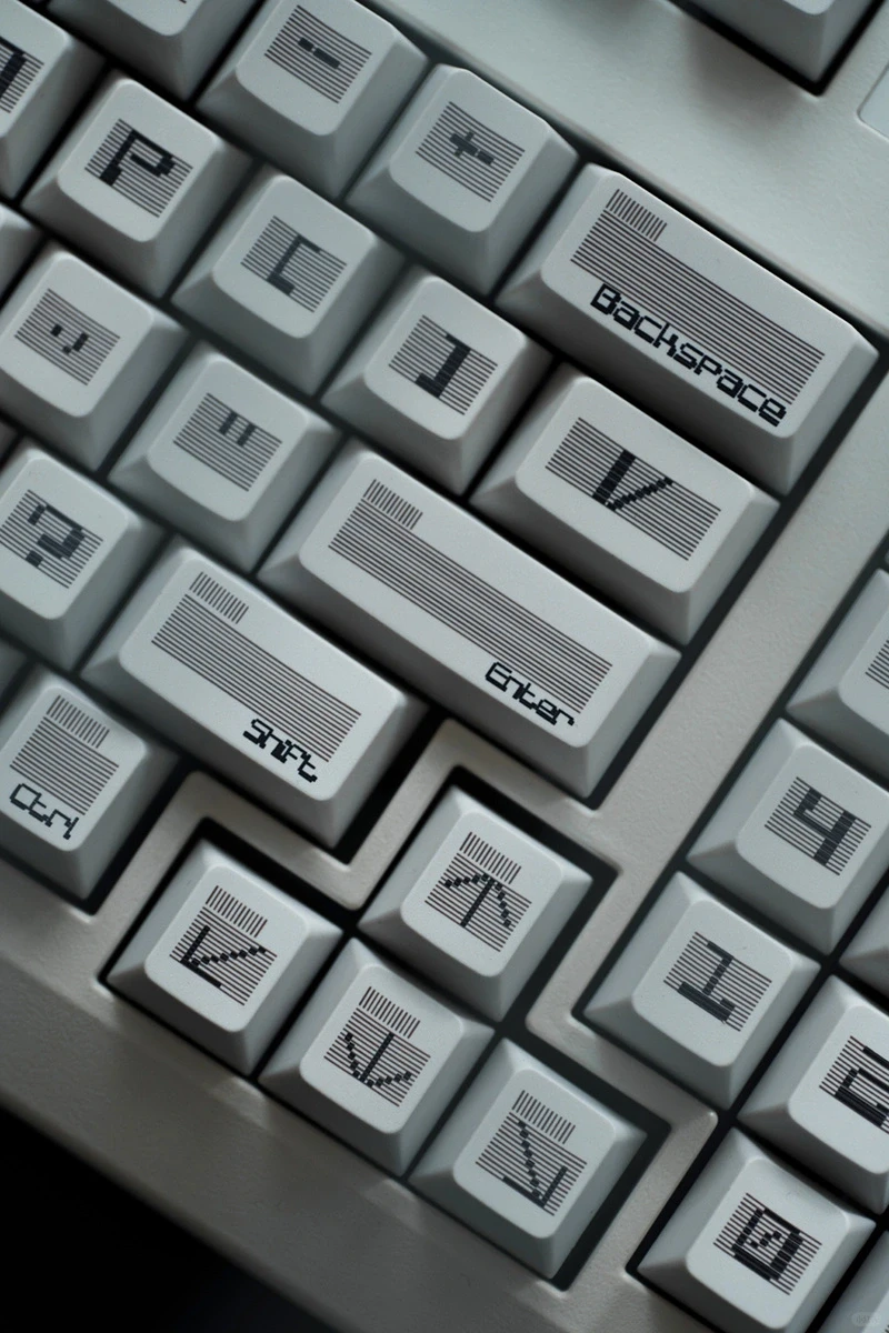 SINOKEY Moire Pattern PBT White Retro Keycap Set White Retro keycaps featuring a striped and typographic fusion design.