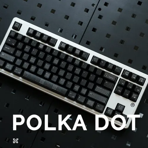 SINOKEY Polka Dot Complete Keyboard - Assembled Black Keycap Set Showcase Complete mechanical keyboard with black polka dot keycaps installed, white keyboard frame, professional gaming setup