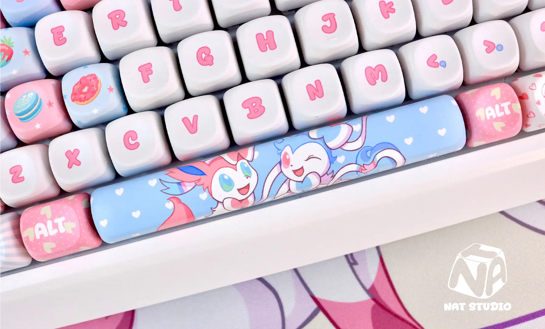 keysfusion-sylveon-dream-pbt-spacebar-detail