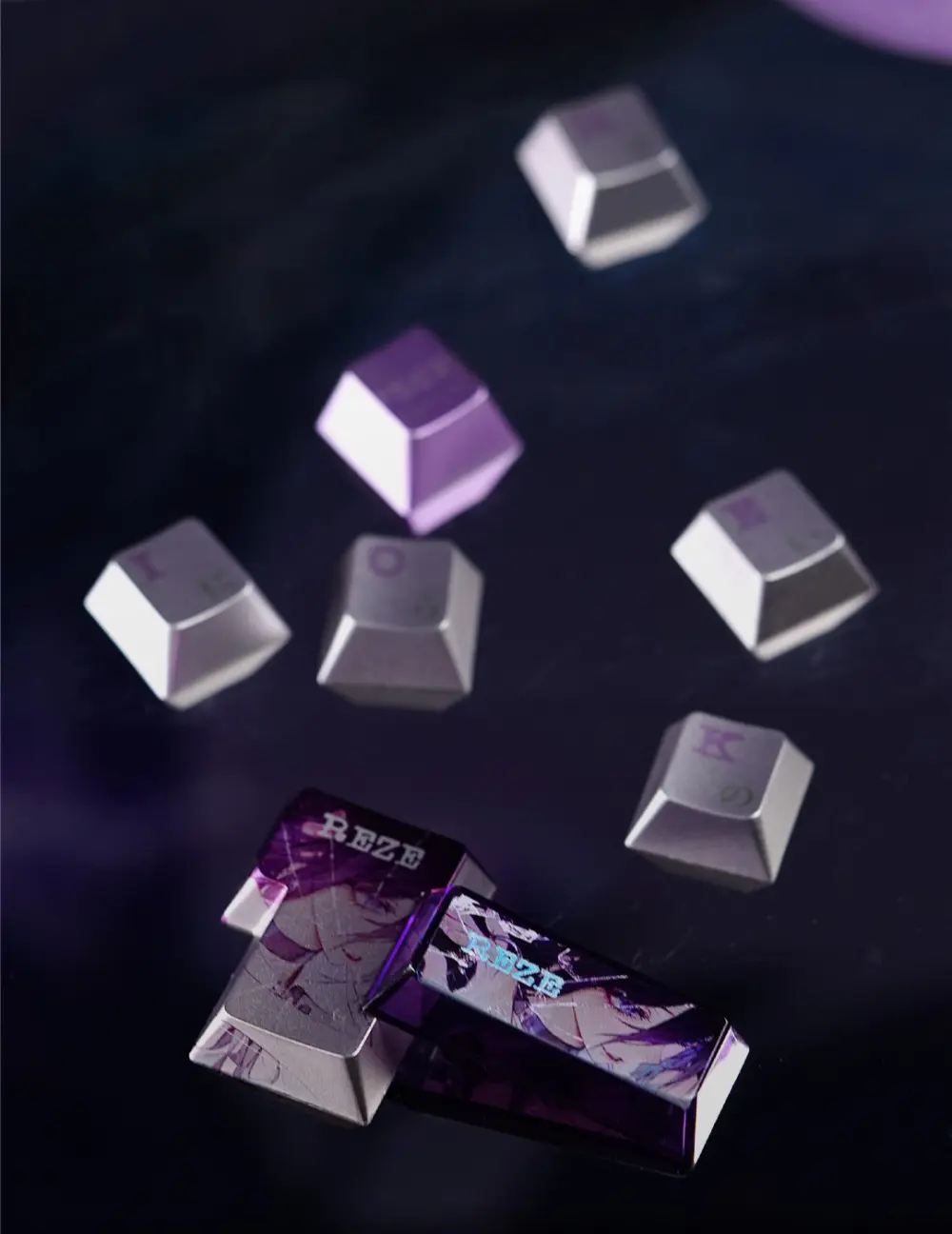 Chainsaw Man Reze Scattered Metallic Keycaps Chainsaw Man Reze keycaps scattered on a dark surface, featuring metallic finish and purple character artwork.
